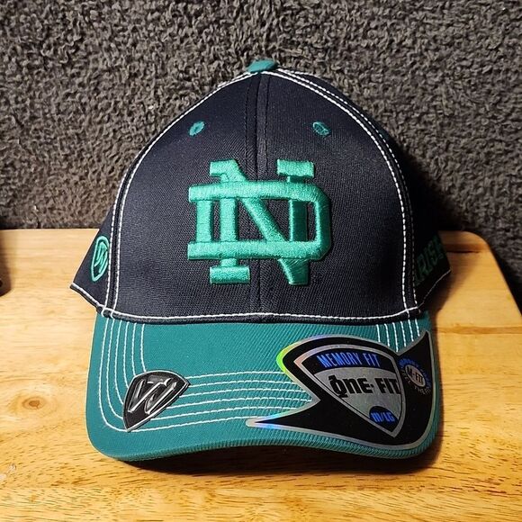 Top of the World Notre Dame Irish Stretchfit Hat - New - Picture 1 of 9